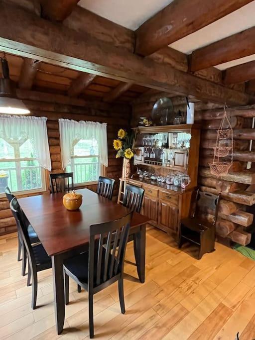 Acorn Resort A Unique Retreat Cabin, 13 Acres Land Bloomington Luaran gambar