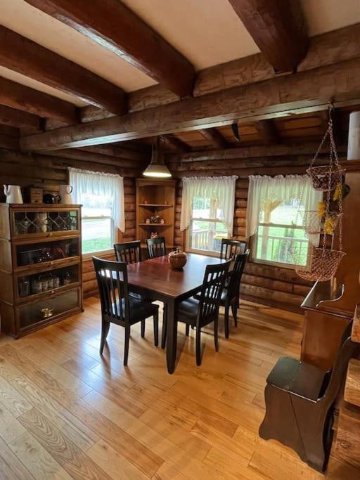 Acorn Resort A Unique Retreat Cabin, 13 Acres Land Bloomington Luaran gambar