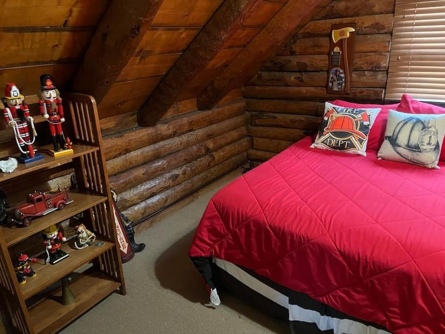 Acorn Resort A Unique Retreat Cabin, 13 Acres Land Bloomington Luaran gambar
